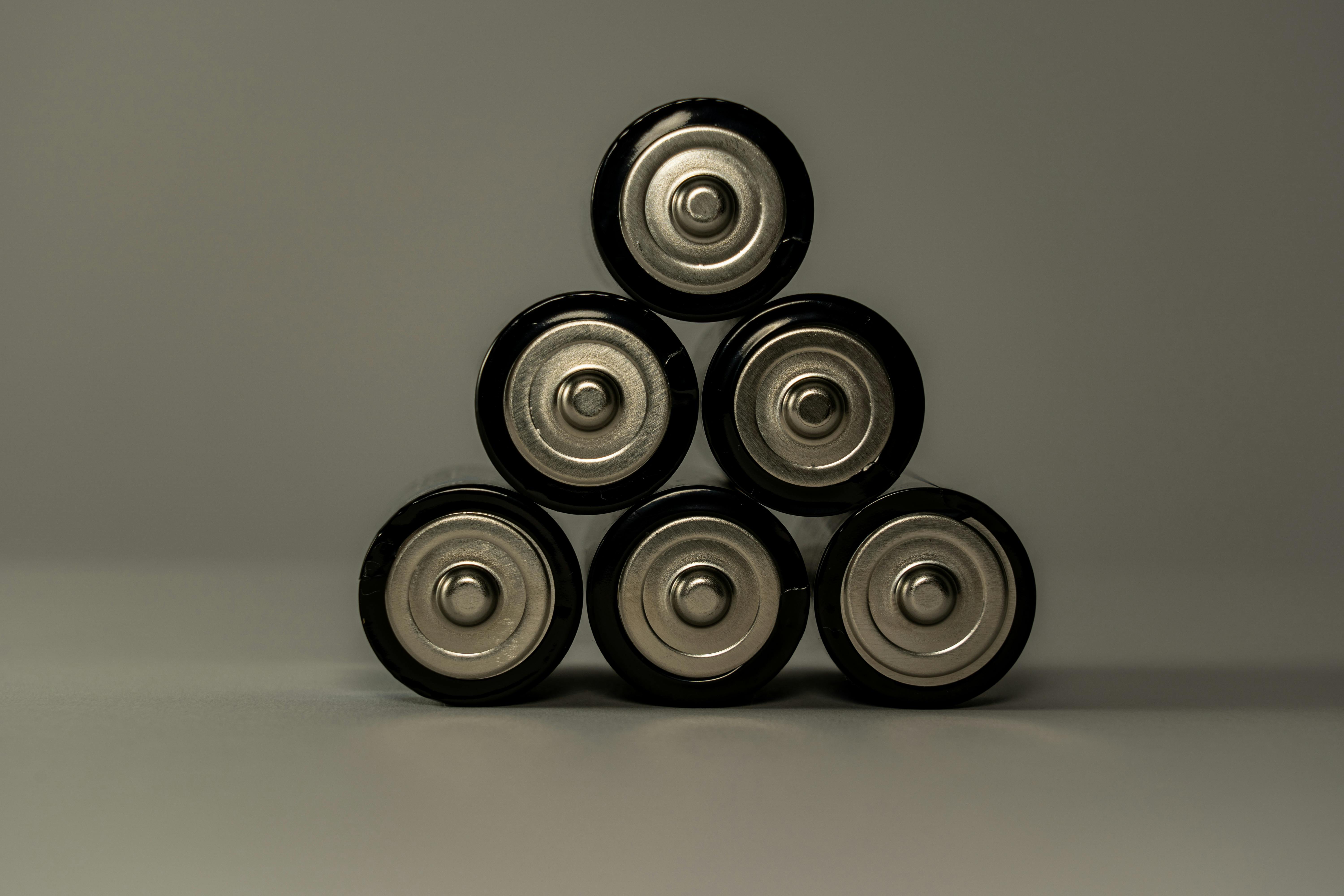 Laatste bedrijfsblogs Hoe groot is de parallelle kortsluitingstroom van lithium-ijzerfosfaatbatterijen
