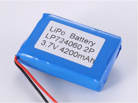 kopen LP724060 3.7V 4200MAH Li-ionbatterij voor industriële toepassingen met een ontladingsstroom van 1C online vervaardiging